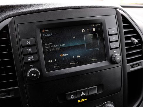 Used 2023 Mercedes-Benz Metris image 28