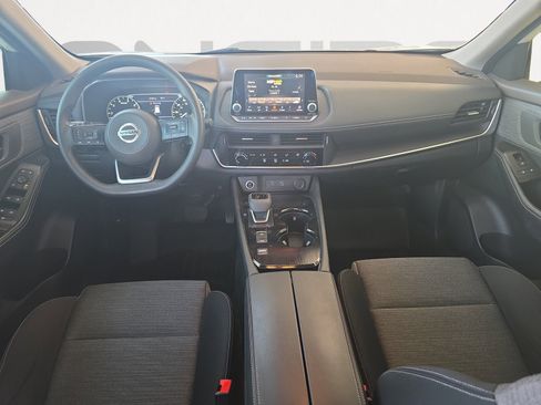 Used 2021 Nissan Rogue S FWD image 2