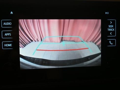 Used 2018 Toyota Tacoma TRD Off-Road image 19