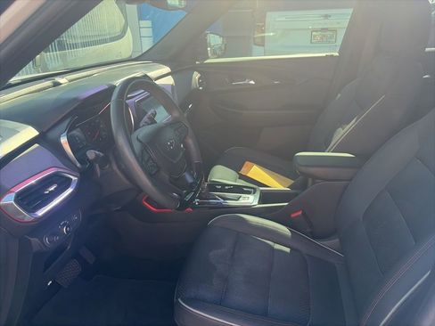 Used 2022 Chevrolet TrailBlazer RS FWD image 12
