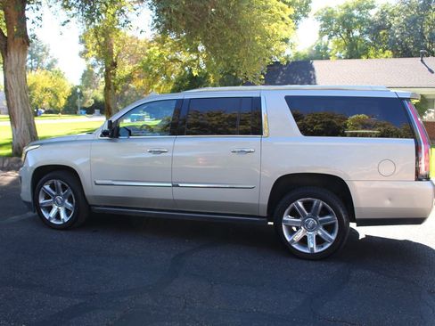 Used 2015 Cadillac Escalade ESV Premium image 64