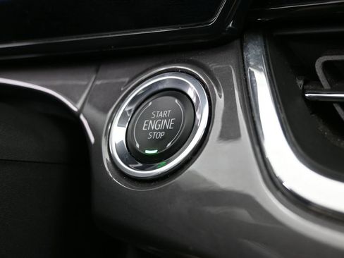Used 2025 Chevrolet Trax ACTIV FWD image 21