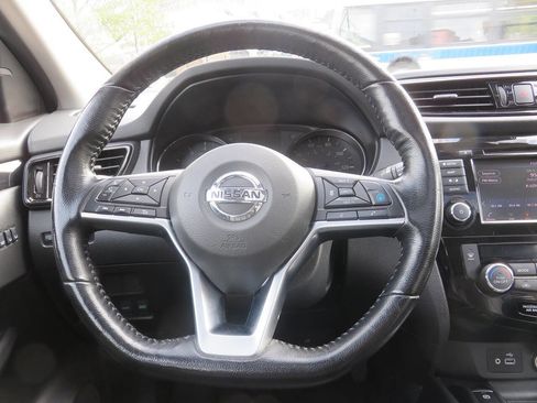 Used 2021 Nissan Rogue Sport SL w/ Premium Package AWD/4WD image 14