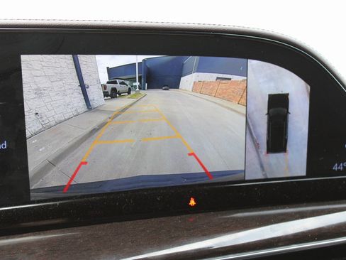 Used 2024 Cadillac Escalade ESV Sport Platinum w/ Heavy-Duty Trailer Package image 9