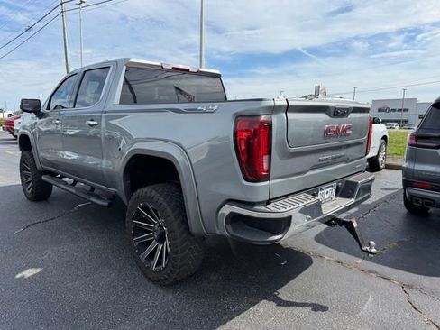 Used 2025 GMC Sierra 1500 SLT AWD/4WD image 2