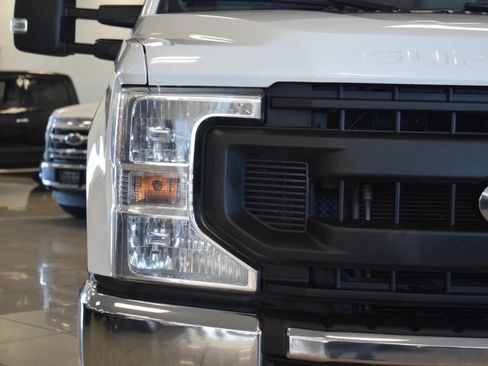 Used 2022 Ford F250 XL w/ Power Equipment Group image 17