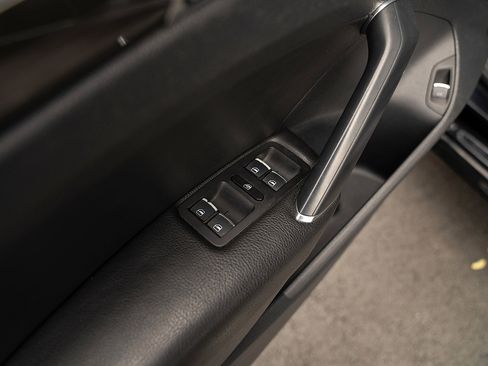 Used 2017 Volkswagen Passat 1.8T SE image 17