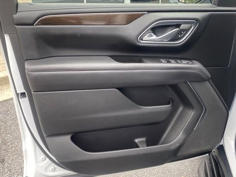 Used 2022 GMC Yukon SLE image 12