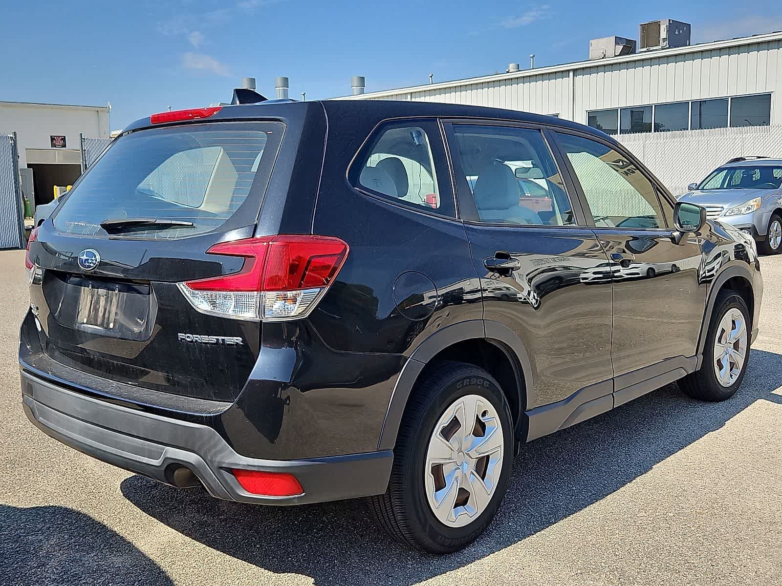 Used 2021 Subaru Forester AWD/4WD image 3