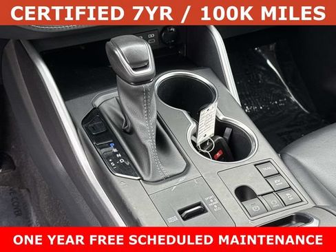 Used 2023 Toyota Highlander XLE AWD/4WD image 22