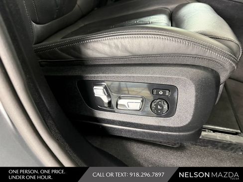 Used 2025 BMW X5 xDrive50e AWD/4WD image 47