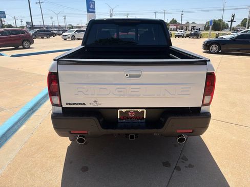 New 2026 Honda Ridgeline Black Edition image 7