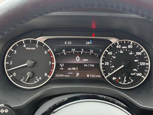 Used 2023 Nissan Rogue SL w/ SL Premium Package image 28