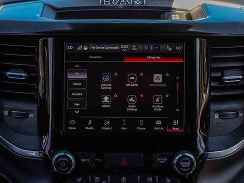 Used 2022 RAM 1500 Laramie AWD/4WD image 11