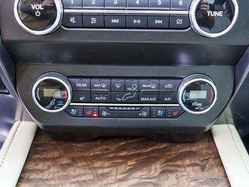 Used 2020 Ford Expedition Platinum image 20
