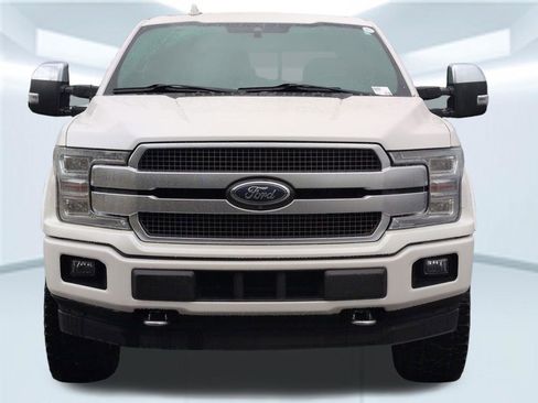 Used 2018 Ford F150 Platinum w/ Equipment Group 701A Luxury image 10