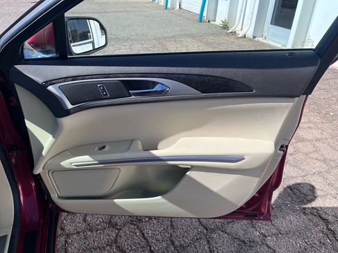Used 2014 Lincoln MKZ AWD w/ Equipment Group 102A Reserve image 21