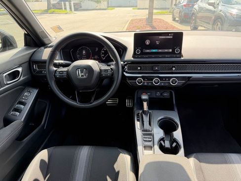 Used 2023 Honda Civic Sport image 19