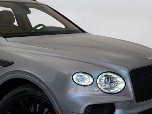 Used 2022 Bentley Bentayga Speed AWD/4WD image 2