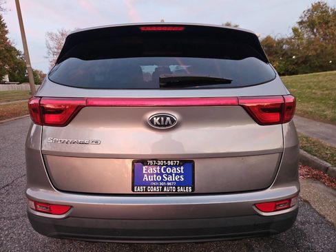 Used 2019 Kia Sportage LX image 5