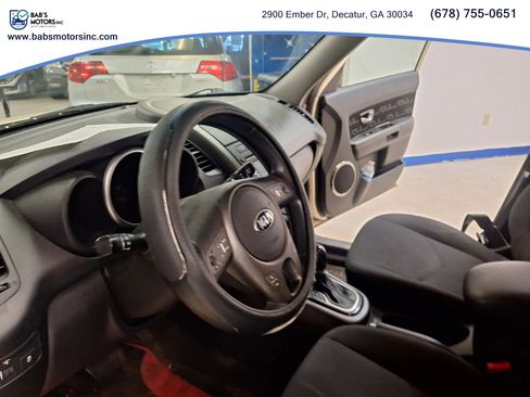 Used 2013 Kia Soul + image 10