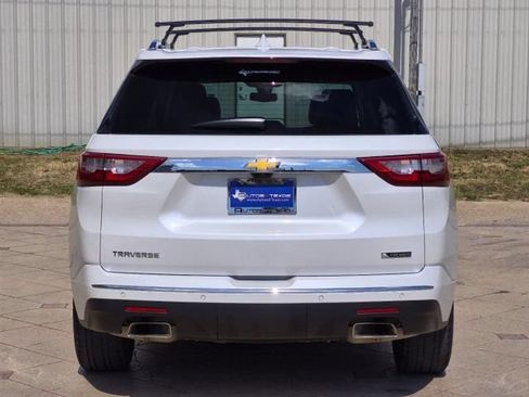Used 2018 Chevrolet Traverse Premier w/ Driver Confidence II Package FWD image 5