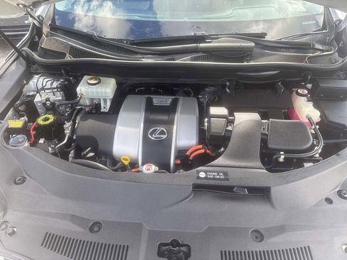 Used 2018 Lexus RX 450hL Premium image 39