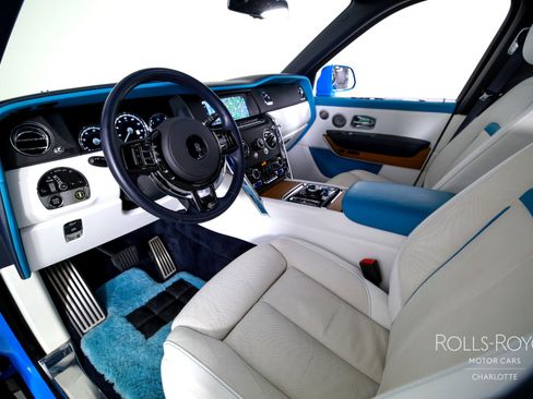 Used 2023 Rolls-Royce Cullinan image 4