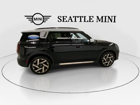 Certified 2025 MINI Cooper Countryman S w/ Comfort Package Max image 12