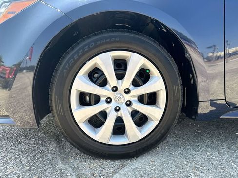 Used 2021 Toyota Corolla LE FWD image 12