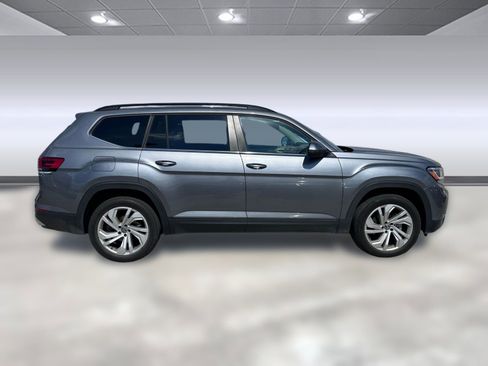 Used 2022 Volkswagen Atlas SE w/ Panoramic Sunroof Package image 8