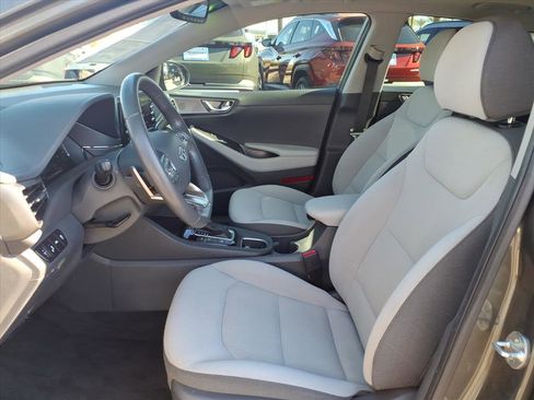 Certified 2022 Hyundai Ioniq SEL image 19