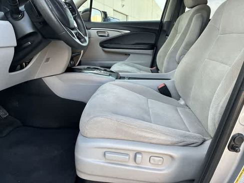 Used 2021 Honda Pilot EX image 18