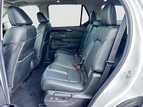 Certified 2024 Honda Pilot Touring image 30