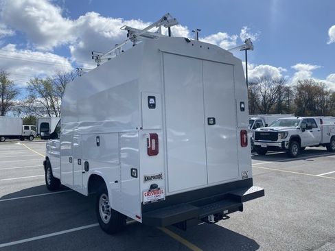 New 2024 GMC Savana 3500 w/ Power Convenience Package image 5