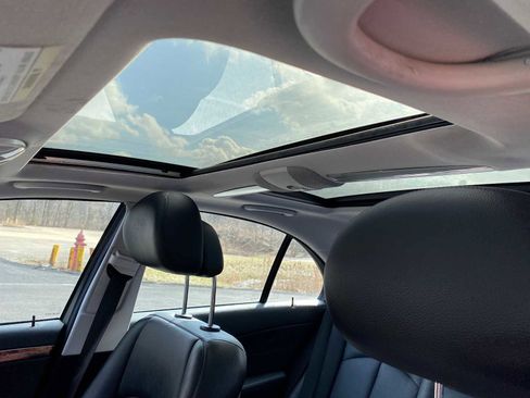 Used 2008 Mercedes-Benz E 350 Sport image 26