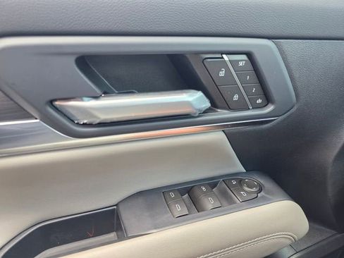 New 2026 GMC Terrain Elevation w/ Elevation Premium Package FWD image 32