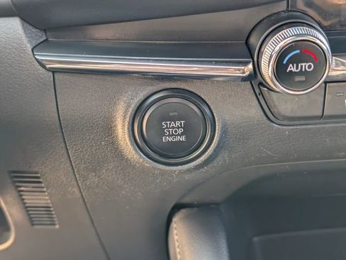 Used 2022 MAZDA MAZDA3 s FWD image 35