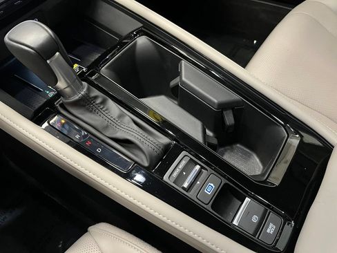 Used 2025 Honda Accord Touring image 7