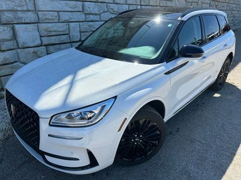 Used 2023 Lincoln Corsair Reserve w/ Equipment Group 201A image 1