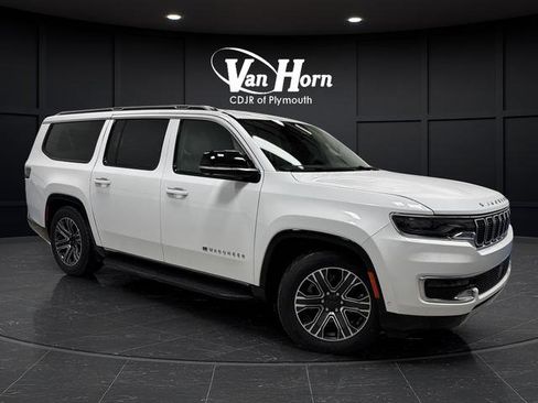 Used 2024 Jeep Wagoneer L Series II w/ Convenience Group I image 1