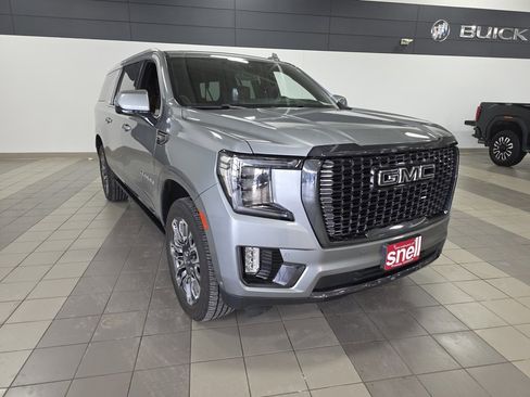 Used 2023 GMC Yukon XL Denali Ultimate image 7