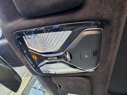 Used 2022 BMW X7 xDrive40i w/ Premium Package AWD/4WD image 34