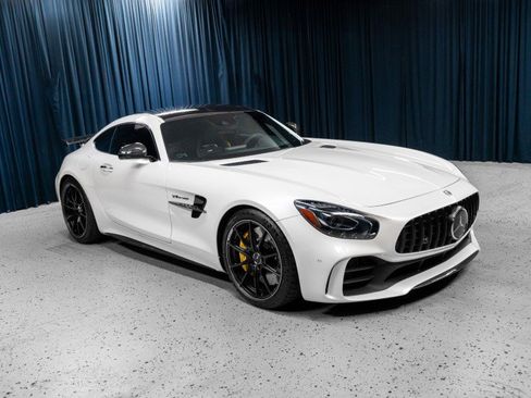 Used 2018 Mercedes-Benz AMG GT R image 3