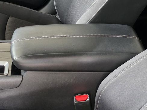 Used 2024 Nissan Altima 2.5 SV FWD image 8