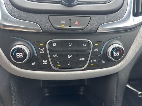 Used 2024 Chevrolet Equinox LT w/ Driver Convenience Package image 18