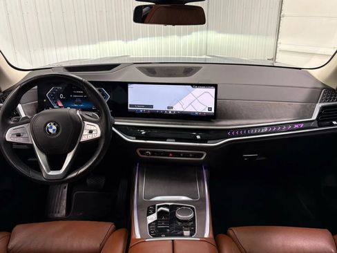 Used 2024 BMW X7 xDrive40i image 13