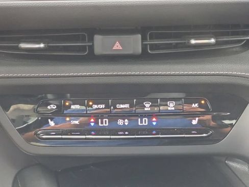 Used 2023 Buick Envision Essence FWD image 26