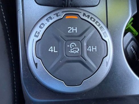 Used 2025 Ford Bronco Outer Banks AWD/4WD image 26