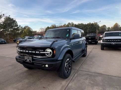 New 2025 Ford Bronco Outer Banks image 2